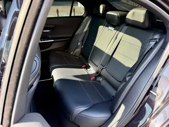 Mercedes-Benz C-Class — Фото автомобиля 18