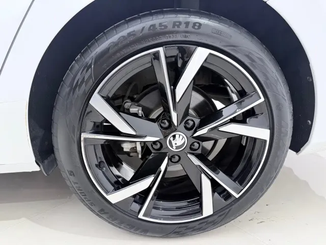 Skoda Octavia — Фото автомобиля 18