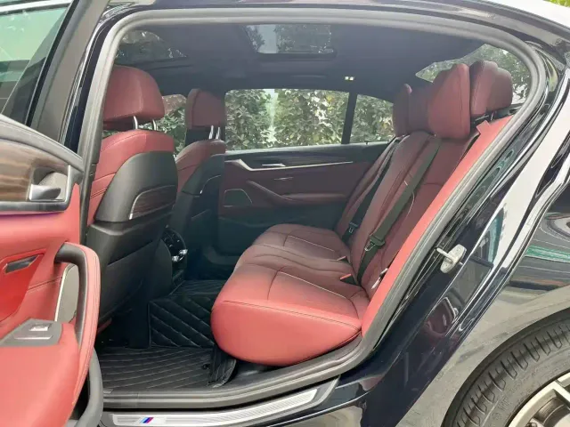 BMW 5 Series — Фото автомобиля 8