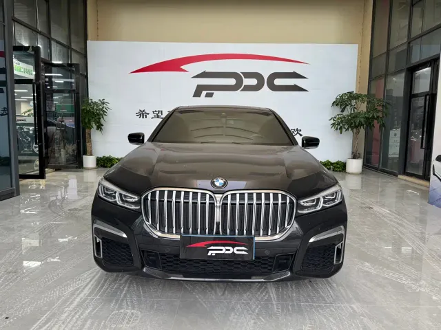 BMW 7 Series — Фото автомобиля 2