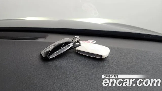 Genesis GV70 2.5T Бензин 2WD — Фото автомобиля 17