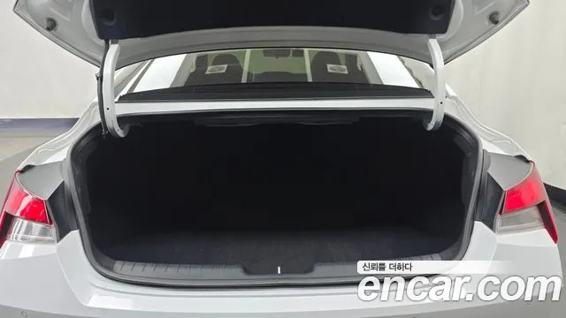 Hyundai Avante CN7 — Фото автомобиля 22