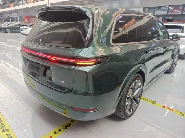 Li Auto L9 — Фото автомобиля 6