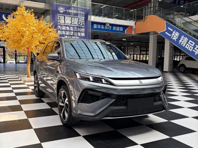 BYD Song Pro — Фото автомобиля 3