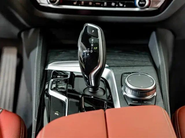 BMW 5 Series — Фото автомобиля 14