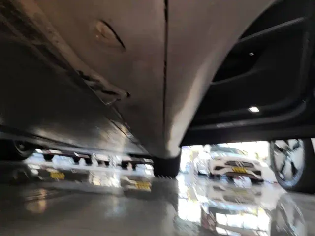 Tesla Model Y — Фото автомобиля 20