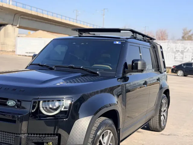 Land Rover Defender — Фото автомобиля 4