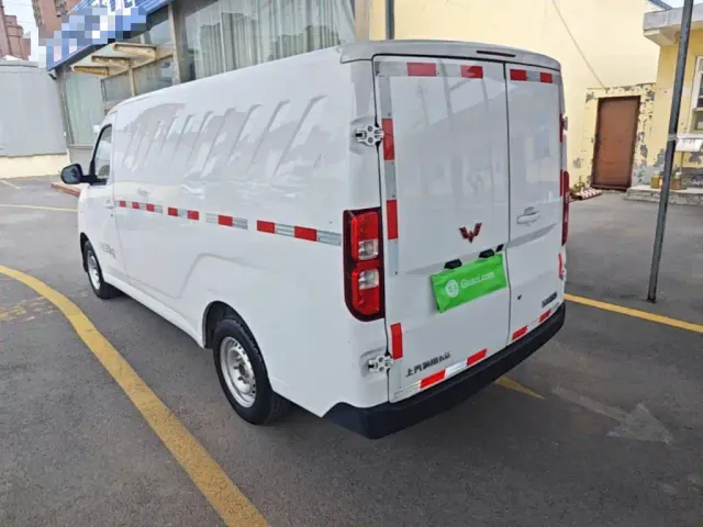 Wuling Yangguang — Фото автомобиля 4