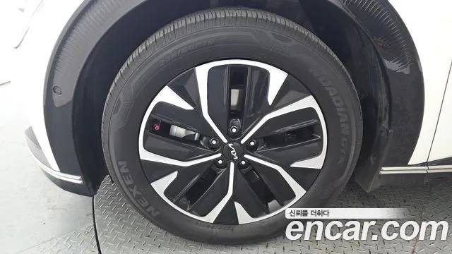 Kia EV6 — Фото автомобиля 5