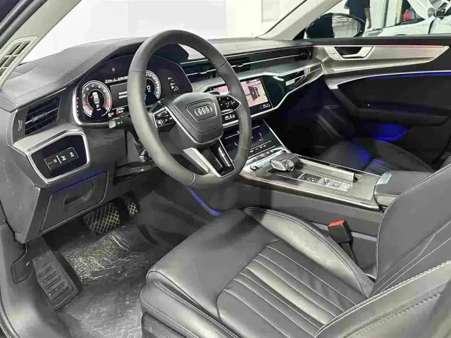 Audi A6L — Фото автомобиля 12