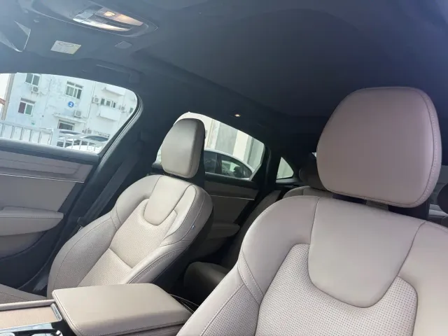 Volvo S90 — Фото автомобиля 18