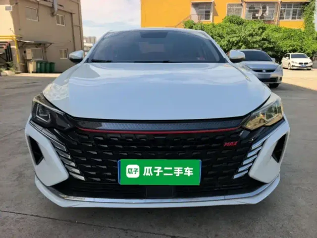 Dongfeng Yixuan MAX — Фото автомобиля 2