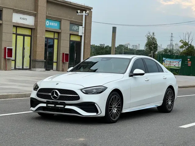 Фотография автомобиля — Mercedes-Benz C-Class