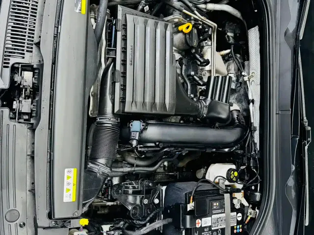 Volkswagen Golf — Фото автомобиля 18