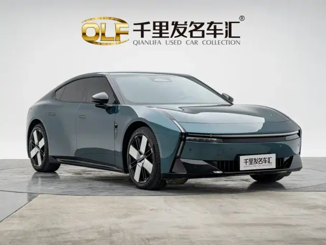 Xpeng P7 — Фото автомобиля 3