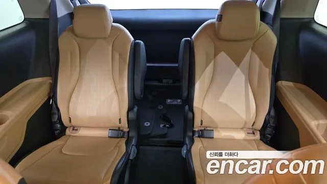 Kia Carnival 4th Gen — Фото автомобиля 30