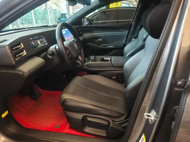 BYD Qin L — Фото автомобиля 4