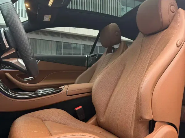 Mercedes-Benz E-Class — Фото автомобиля 5