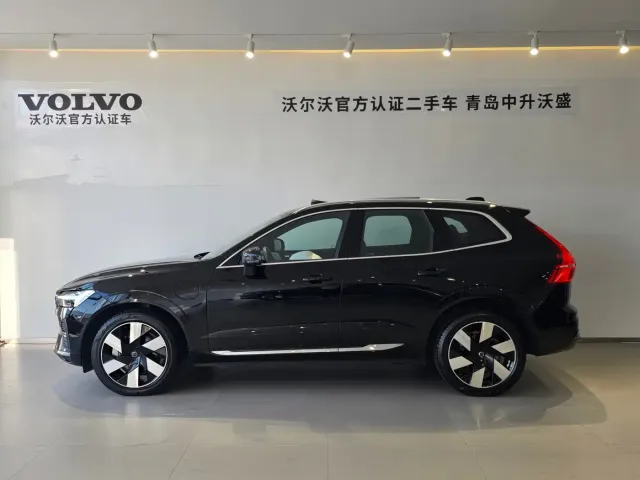 Volvo XC60 — Фото автомобиля 3