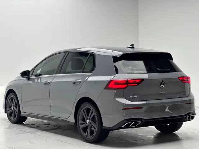 Volkswagen Golf — Фото автомобиля 9
