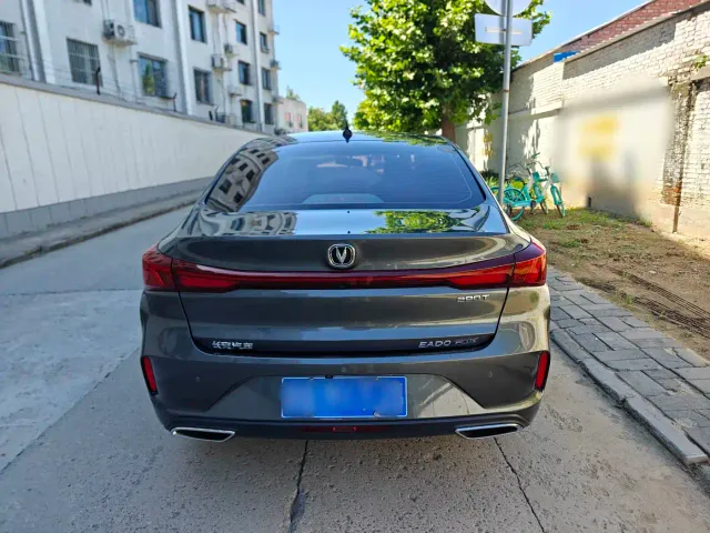 Changan Eado — Фото автомобиля 6