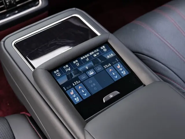 Lexus LS — Фото автомобиля 20