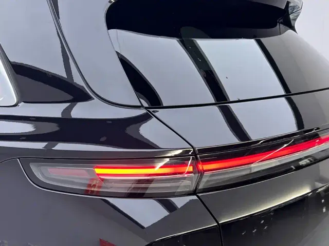 Li Auto L7 — Фото автомобиля 11