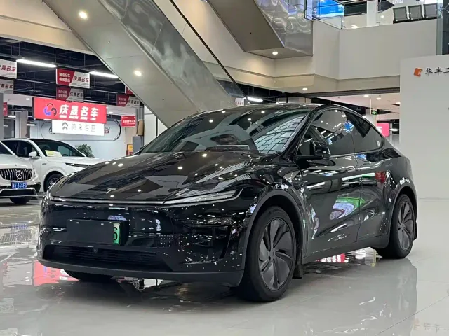 Фотография автомобиля — Tesla Model Y