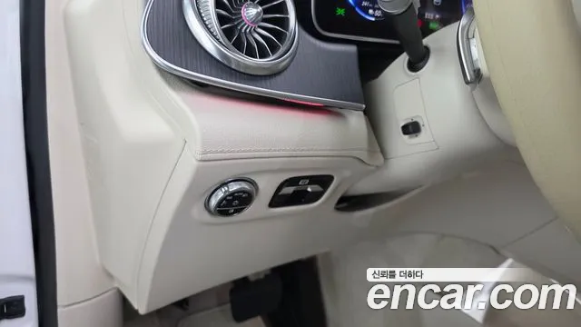 Mercedes-Benz EQS — Фото автомобиля 26