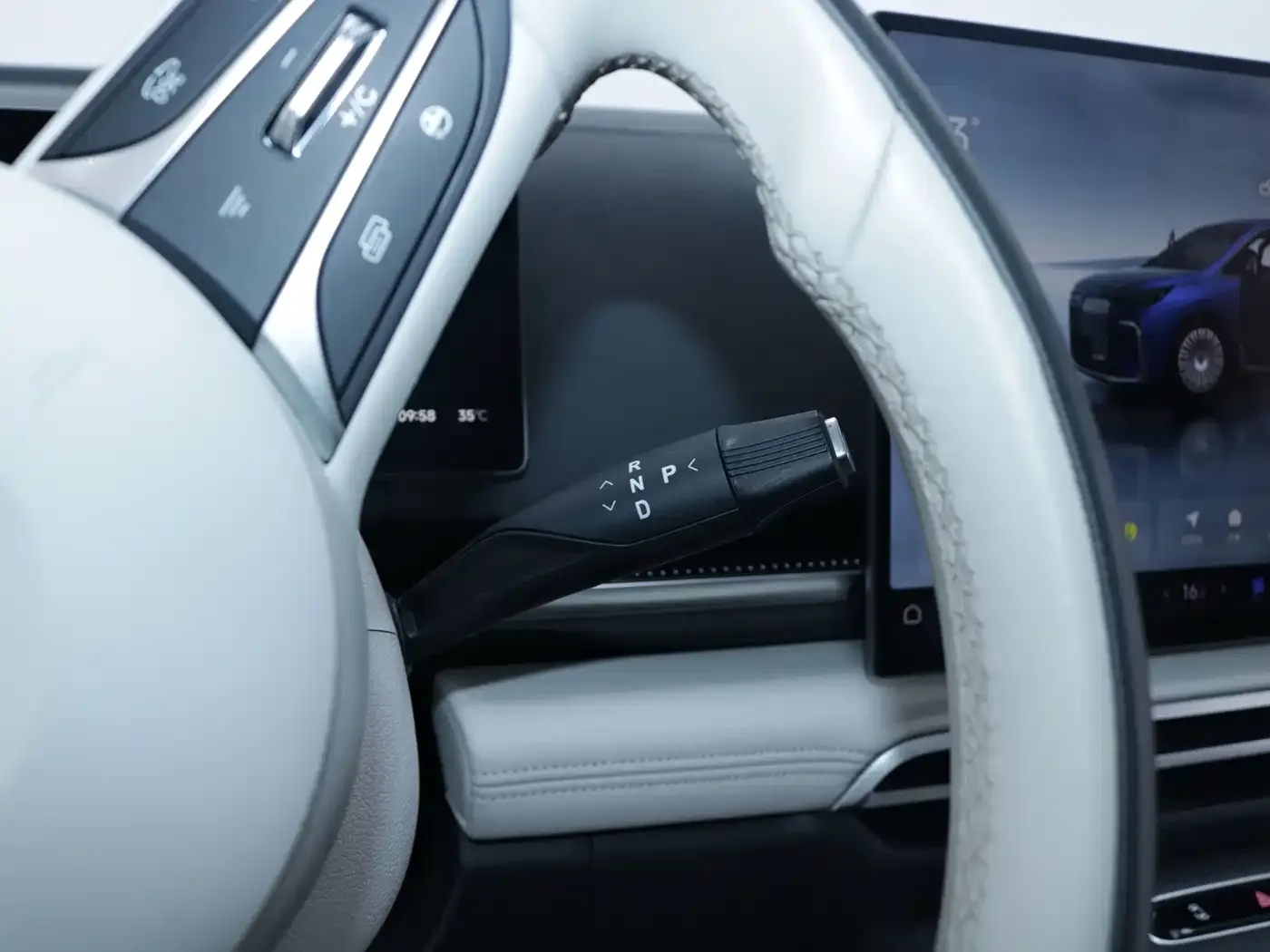 Voyah Auto Voyah Dreamer 2025 PHEV AWD Flagship Kunpeng Edition — Фото автомобиля 14