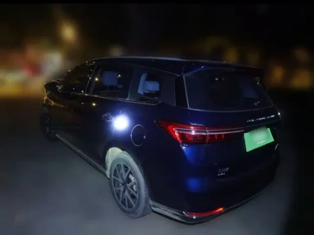 BYD Song MAX — Фото автомобиля 24