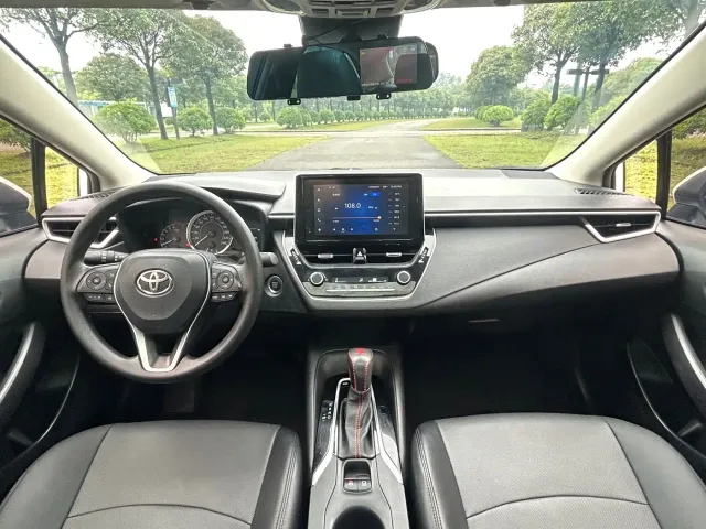 Toyota Corolla — Фото автомобиля 10