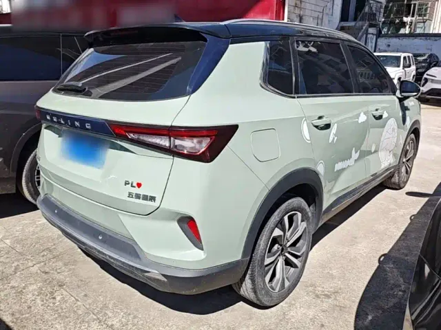 Wuling Asta — Фото автомобиля 6