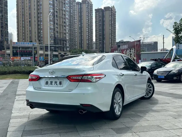 Toyota Camry — Фото автомобиля 7