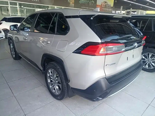 Toyota Wildlander — Фото автомобиля 4