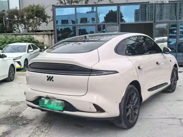 IM Motors LS6 — Фото автомобиля 9