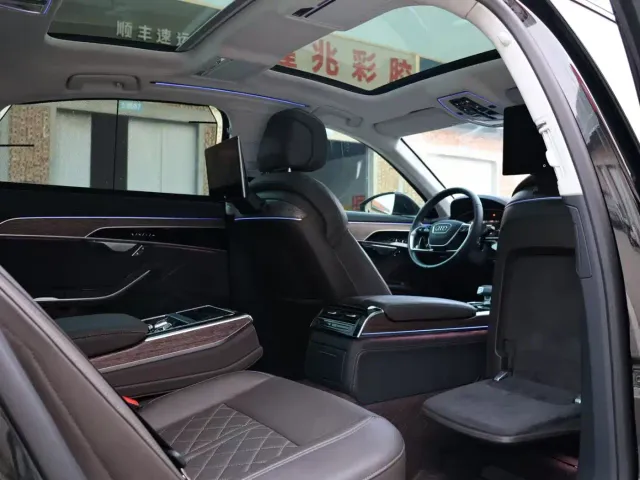 Audi A8 — Фото автомобиля 16