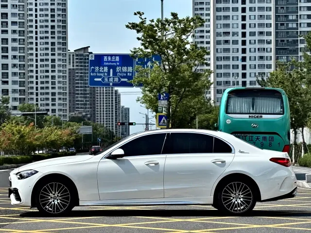Mercedes-Benz C-Class — Фото автомобиля 4