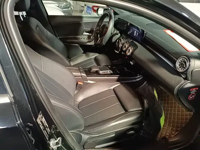 Mercedes-Benz A-Class — Фото автомобиля 24