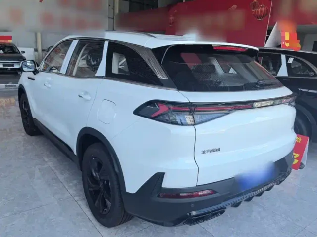 BAIC X7 — Фото автомобиля 4