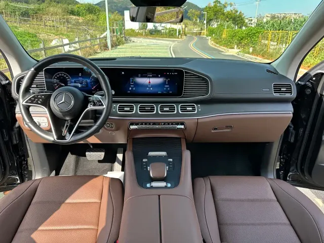 Mercedes-Benz GLE-Class — Фото автомобиля 13
