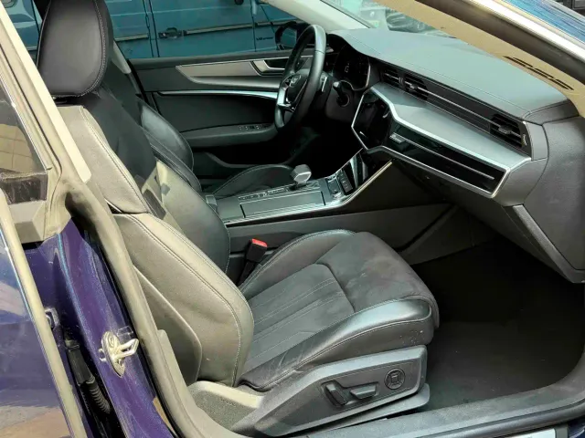 Audi A7L — Фото автомобиля 10