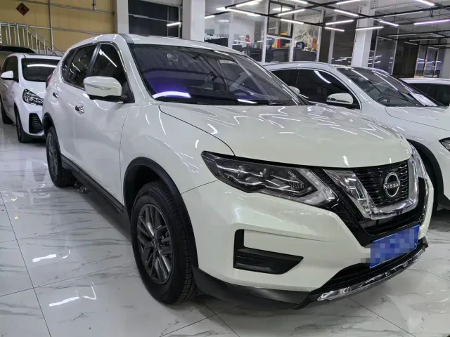Nissan X-Trail — Фото автомобиля 3