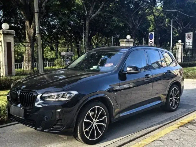 Фотография автомобиля — BMW X3