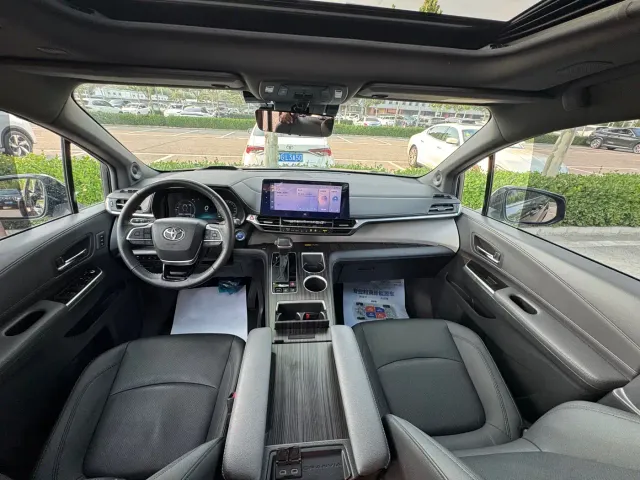 Toyota Granvia — Фото автомобиля 10