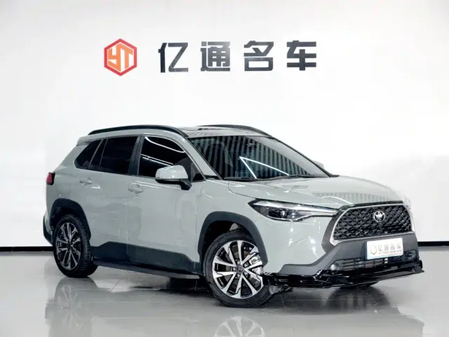 Toyota Corolla Cross — Фото автомобиля 3