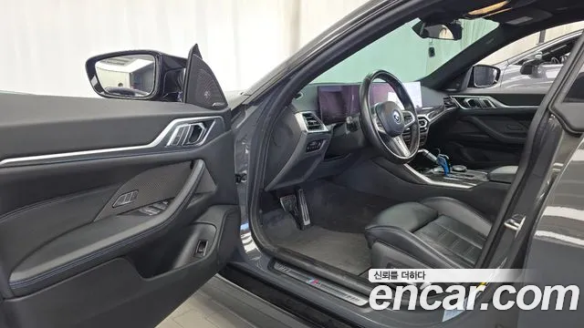 BMW i4 — Фото автомобиля 15