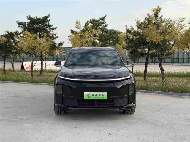 Li Auto L6 — Фото автомобиля 2