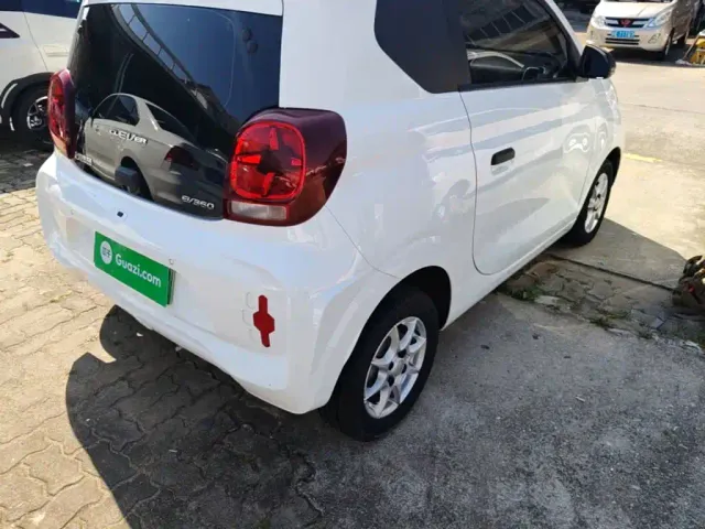 Roewe Clever — Фото автомобиля 7