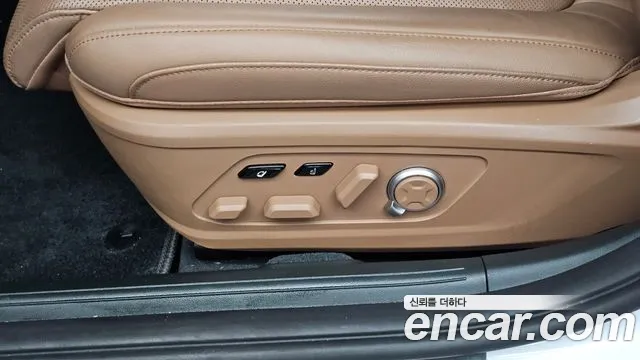 Hyundai Grandeur GN7 — Фото автомобиля 16